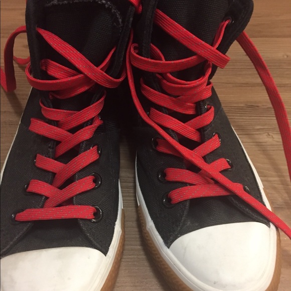 Converse - Picture 3 of 6